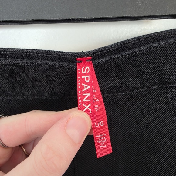 Spanx Black Skinny Stretchy High Rise Sleek Versatile Jean-ish Pants Size Large - Picture 3 of 7